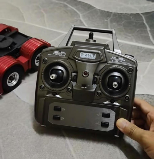 Caminhão Mercedes-Benz L-1313 Boiadeiro RC – Escala 1/24 (Controle Remoto)